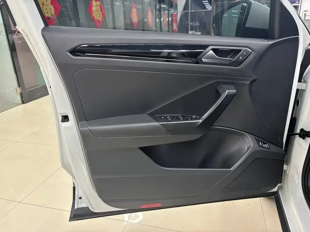 Volkswagen T-Roc 2021 из CN, фото 8