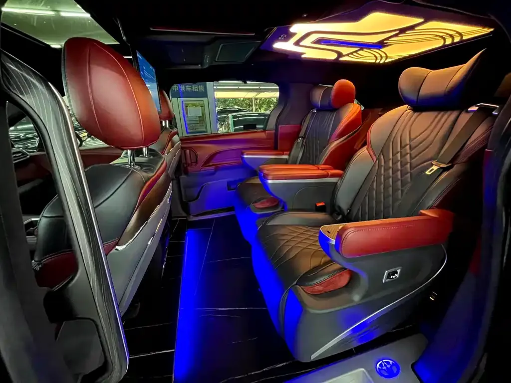 Toyota Sienna 2023 из CN, фото 8