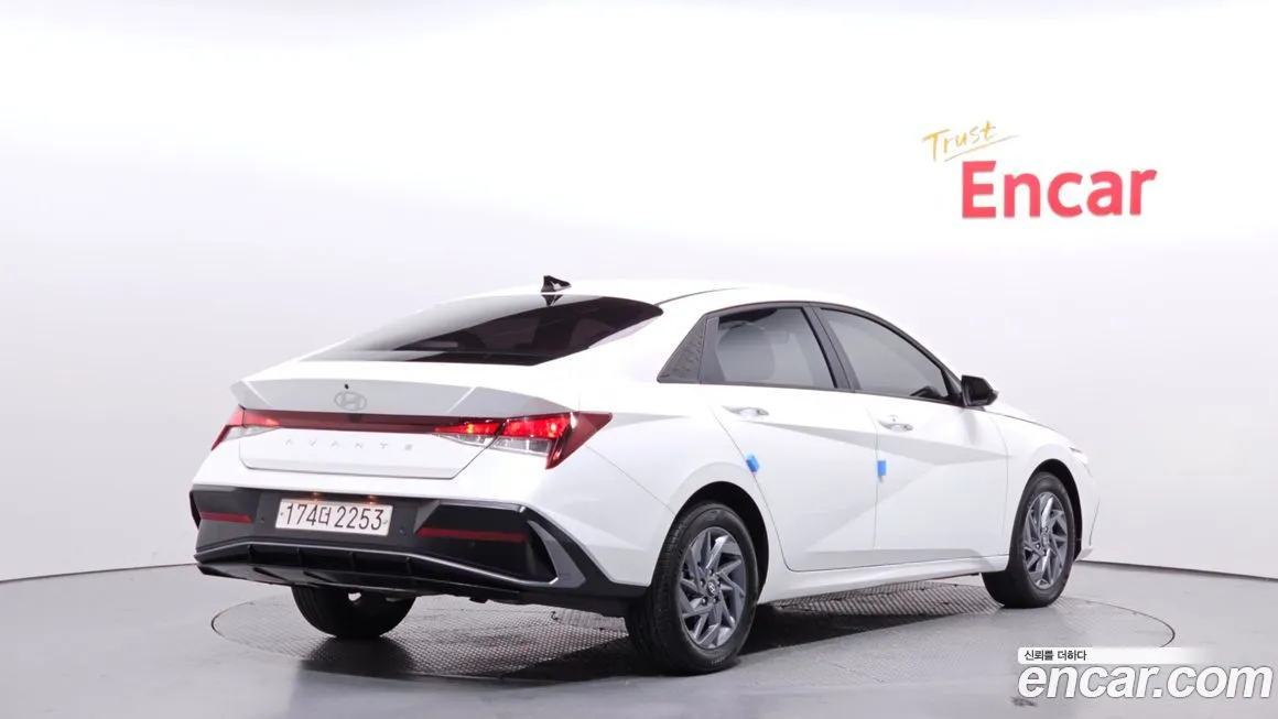 Hyundai AVANTE 2024 из KR, фото 2