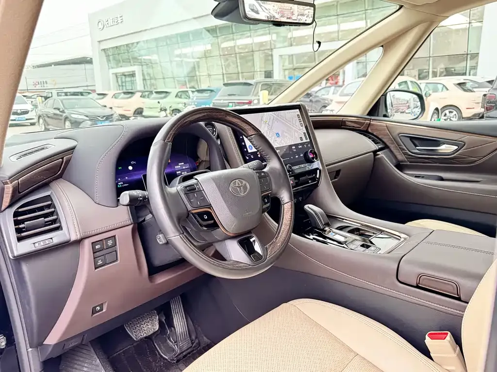 Toyota Alphard 2023 из CN, фото 5