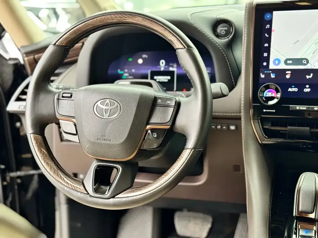 Toyota Alphard 2023 из CN, фото 9