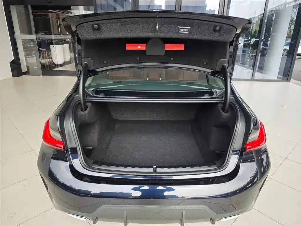 BMW 3 Series 2023 из CN, фото 7