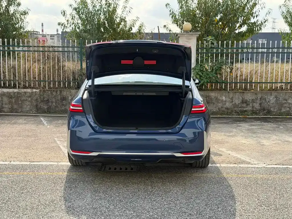 BMW i5 2024 из CN, фото 6