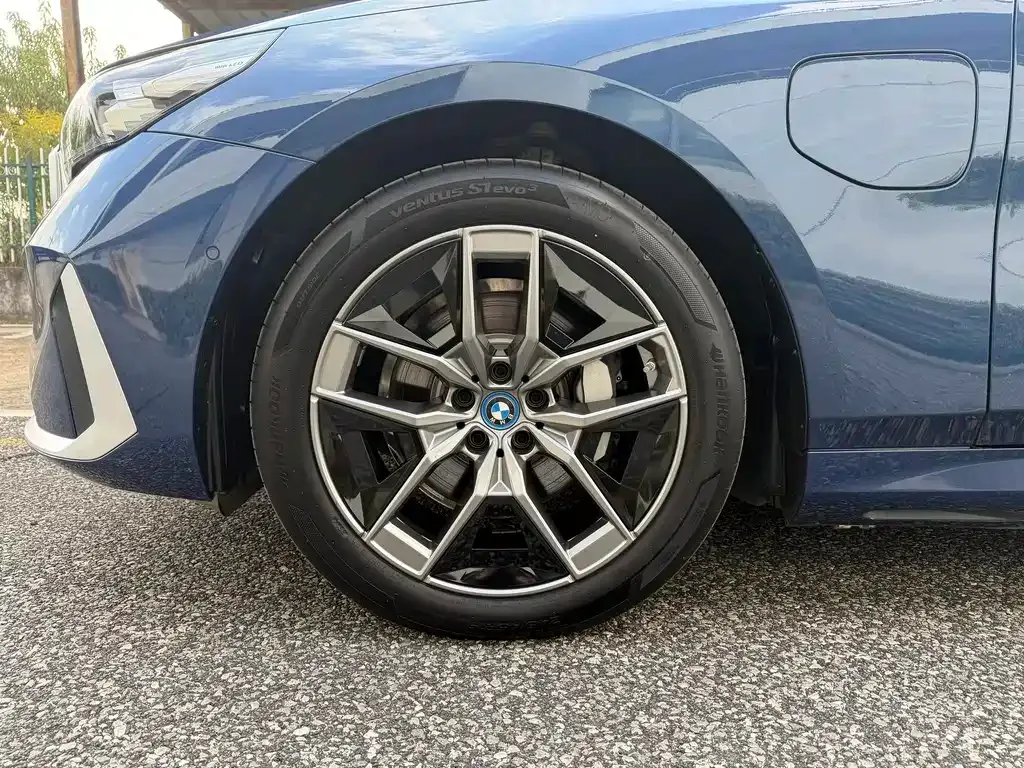 BMW i5 2024 из CN, фото 7