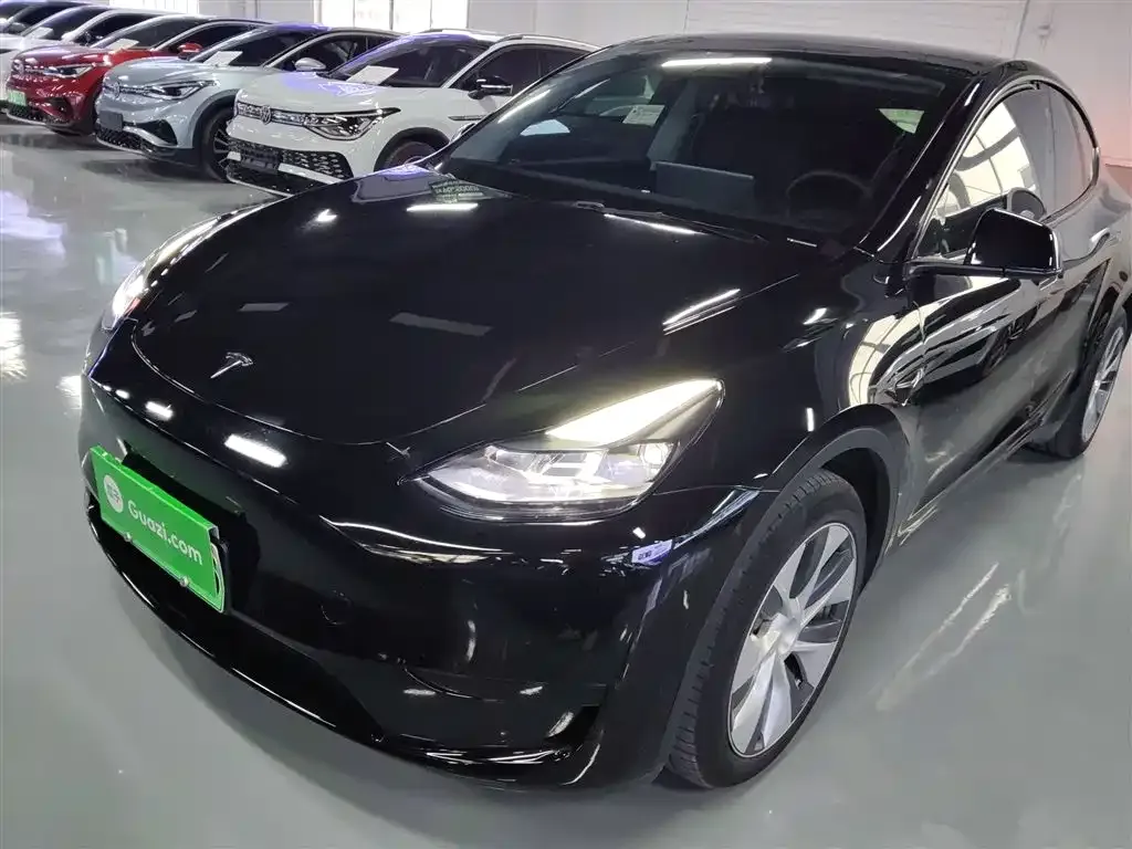 Tesla Model Y — фото 2