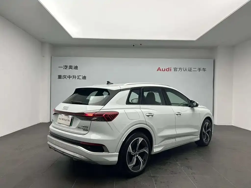 Audi Q4 e-tron — фото 5