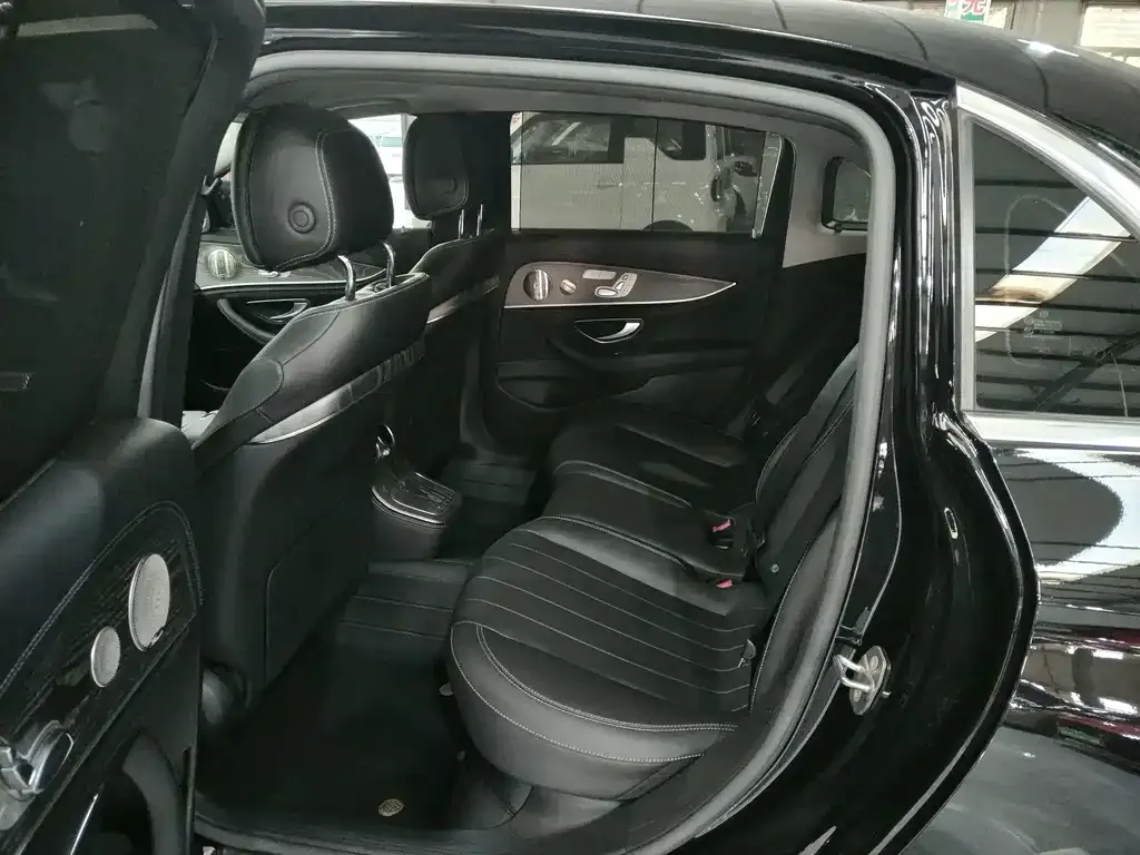 Mercedes-Benz E-Class 2023 из CN, фото 6