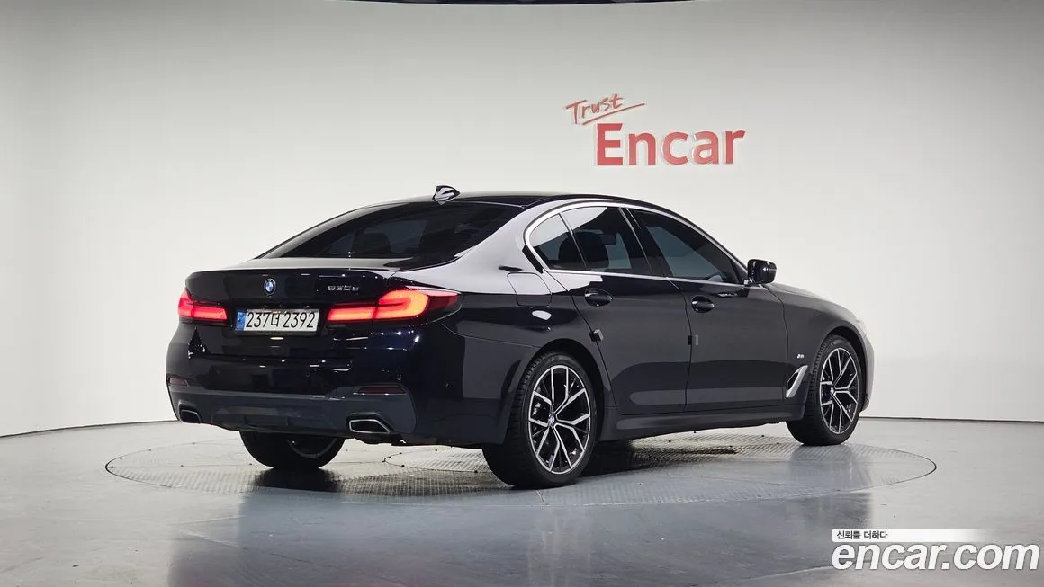BMW 5-Series — фото 2
