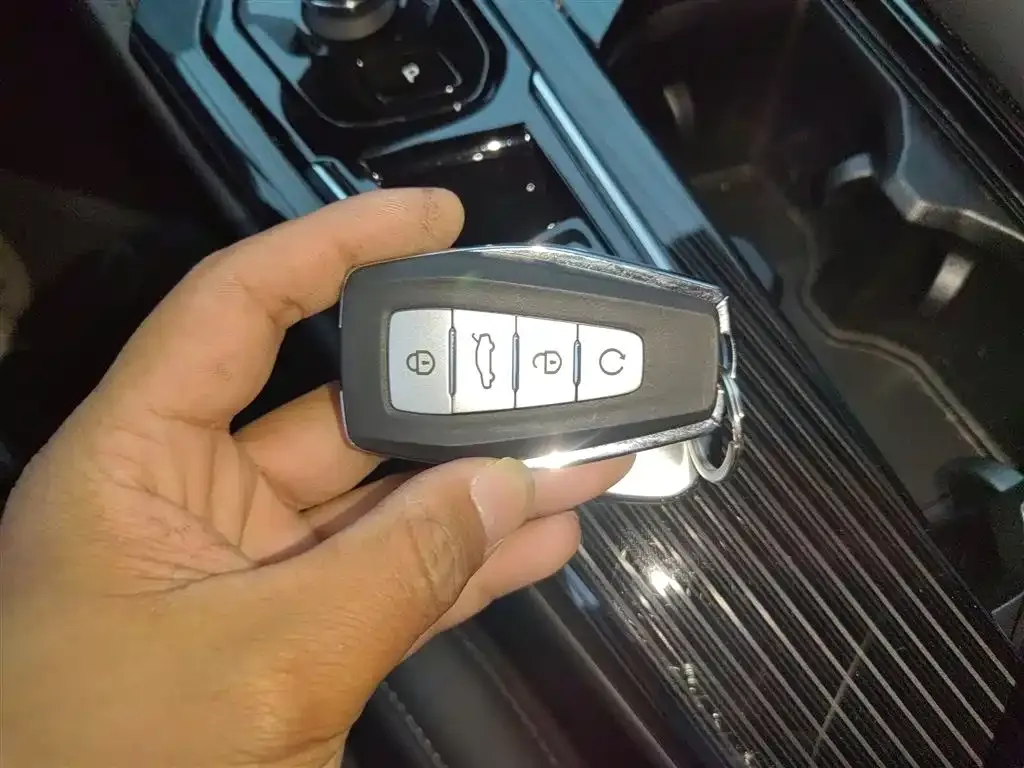 Geely Xingyue L 2024 из CN, фото 9