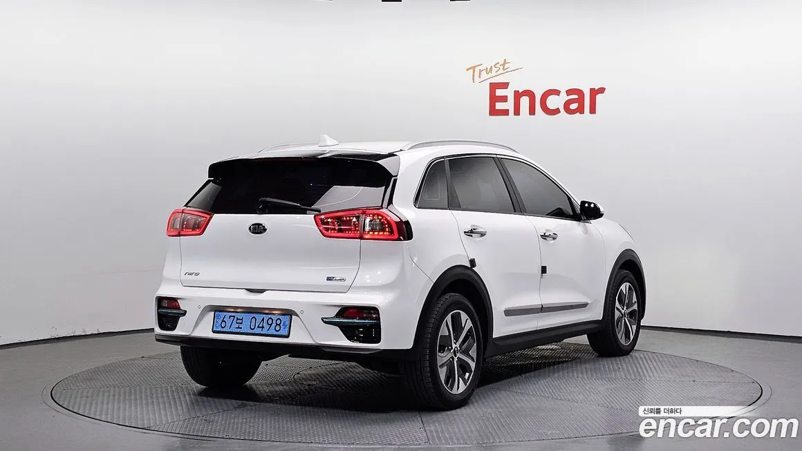 Kia Niro 2021 из KR, фото 2