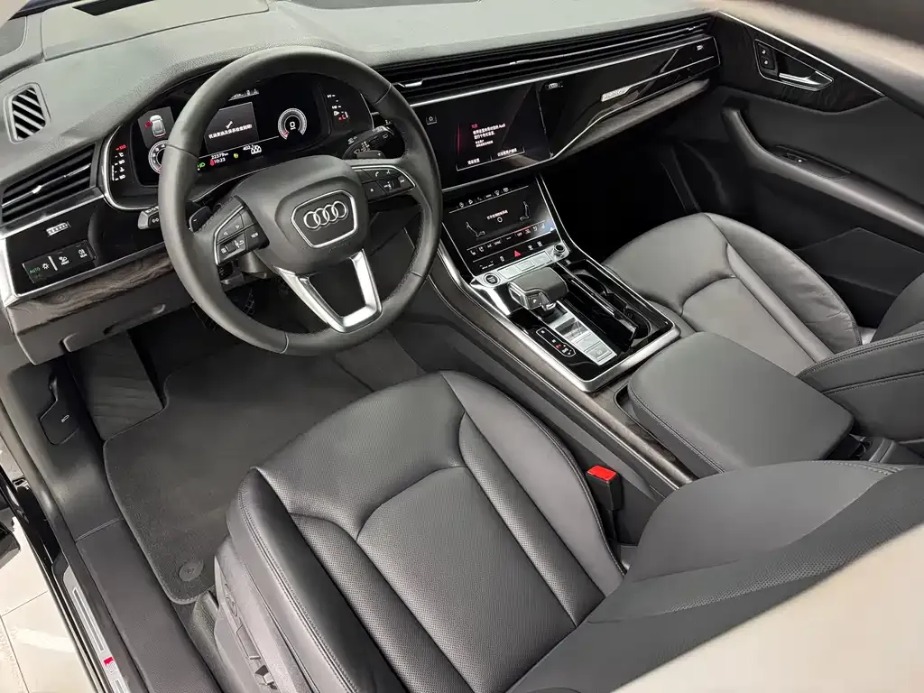 Audi Q8 2023 из CN, фото 5