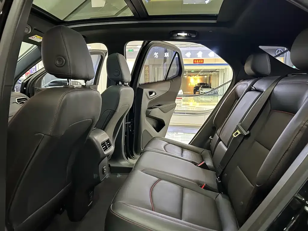 Chevrolet Equinox 2022 из CN, фото 6