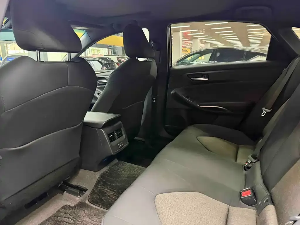 Toyota Avalon 2023 из CN, фото 10