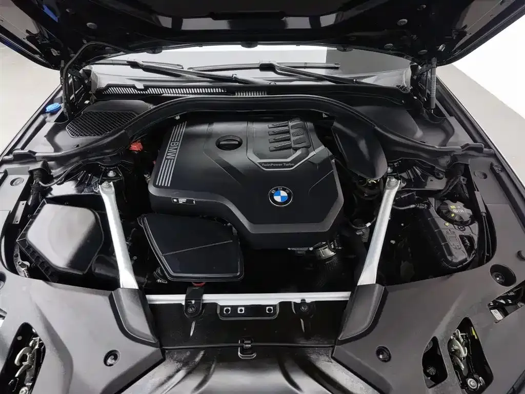 BMW 5 Series 2023 из CN, фото 6