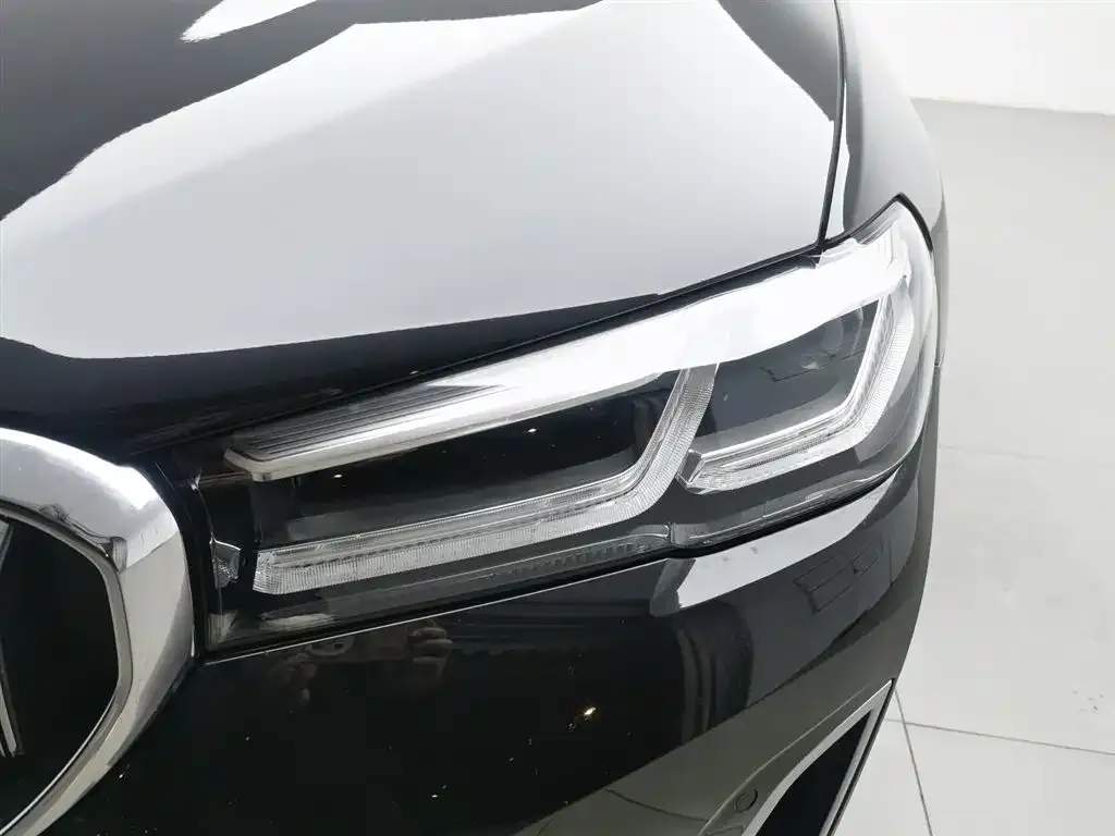 BMW 5 Series 2023 из CN, фото 7
