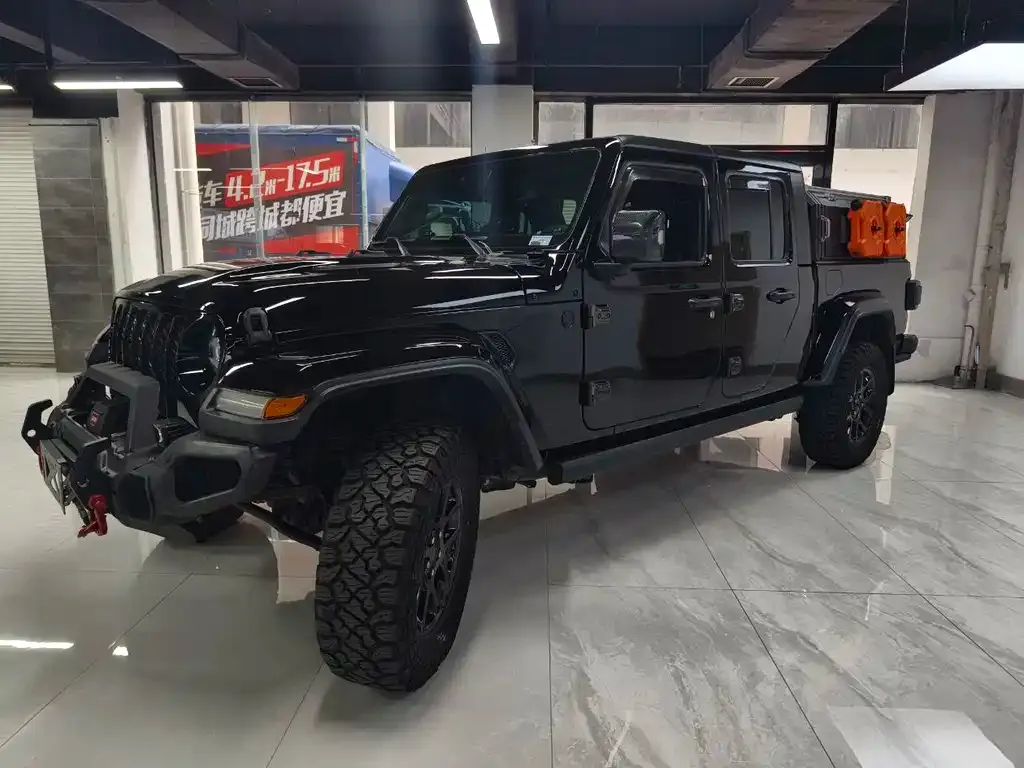 Jeep Gladiator 2023 из CN, фото 1