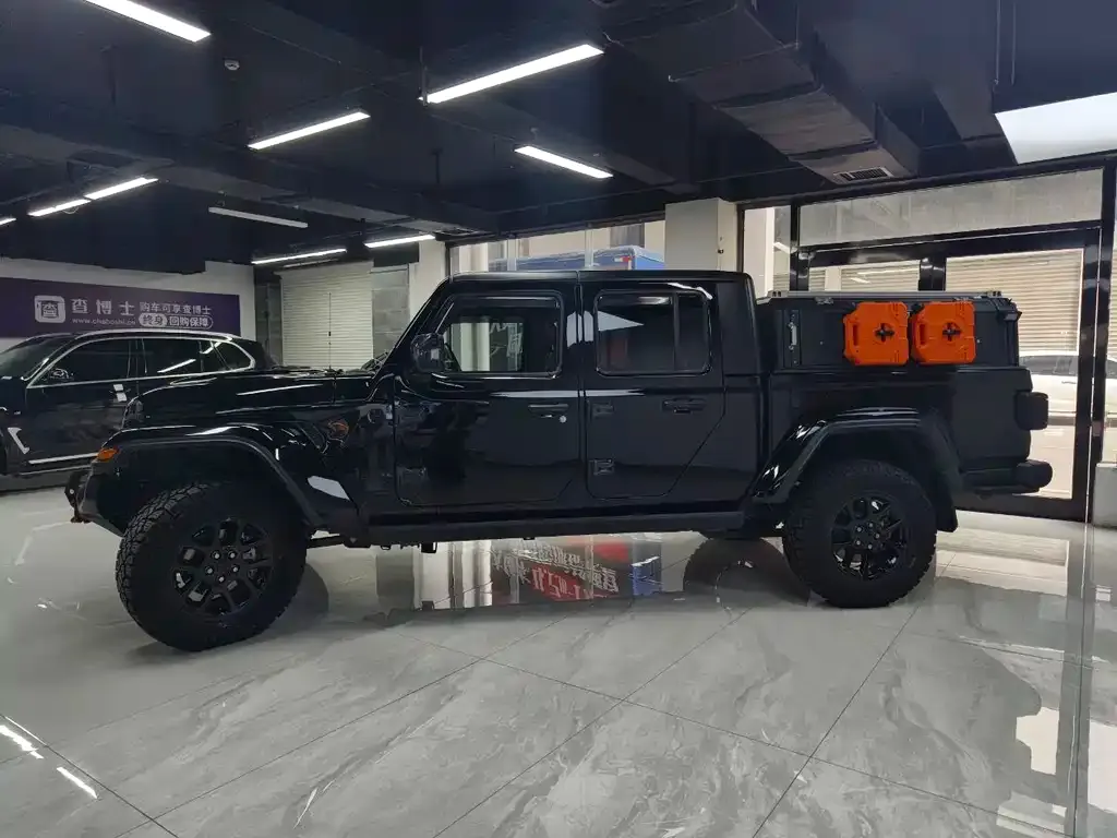 Jeep Gladiator 2023 из CN, фото 4