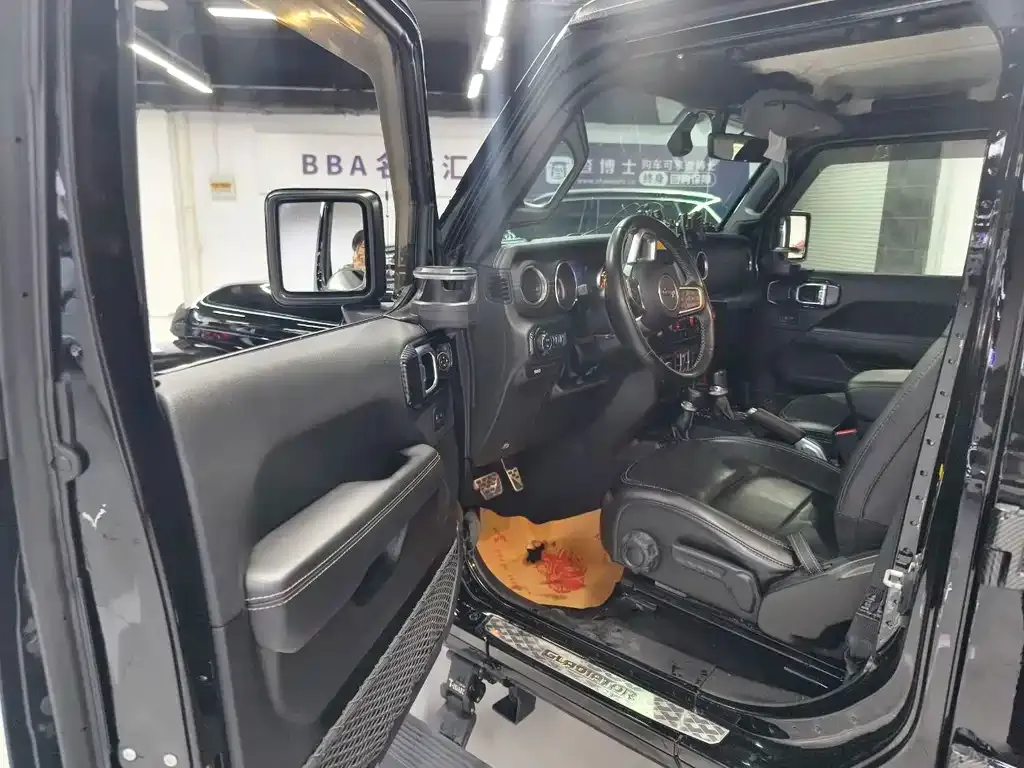 Jeep Gladiator 2023 из CN, фото 5