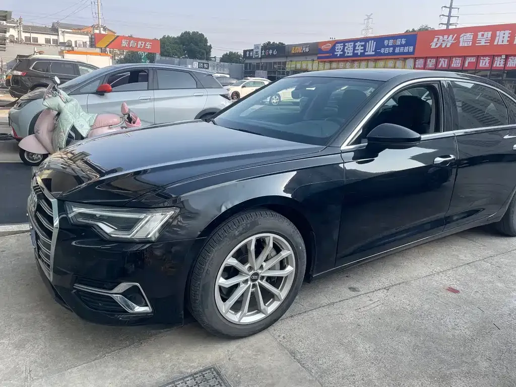 Audi A6L 2023 из CN, фото 1