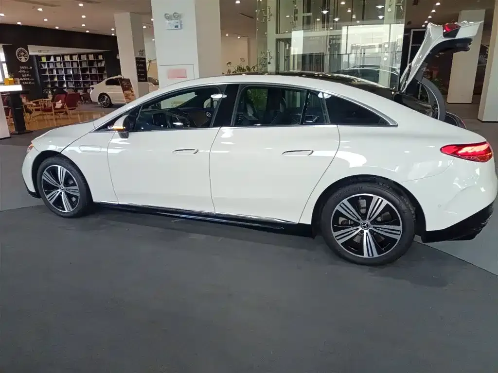 Mercedes-Benz EQE 2023 из CN, фото 5