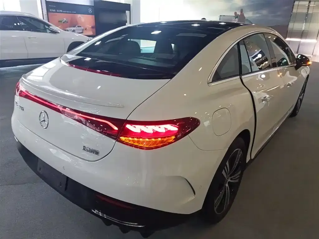Mercedes-Benz EQE 2023 из CN, фото 7