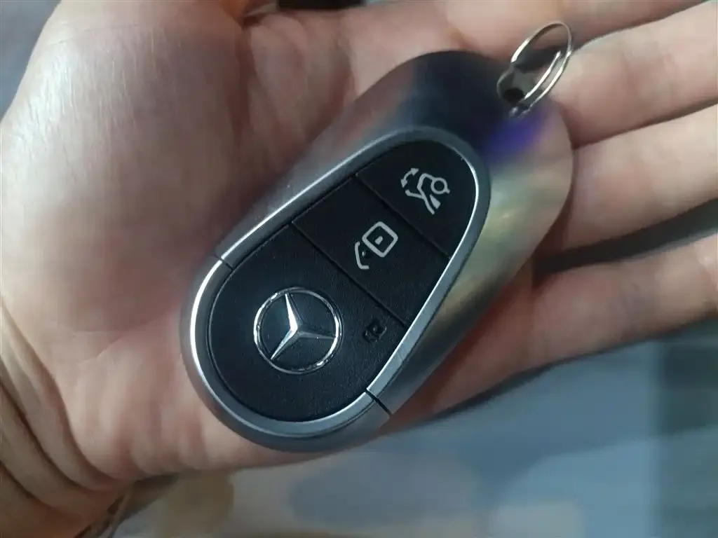 Mercedes-Benz EQE 2023 из CN, фото 9