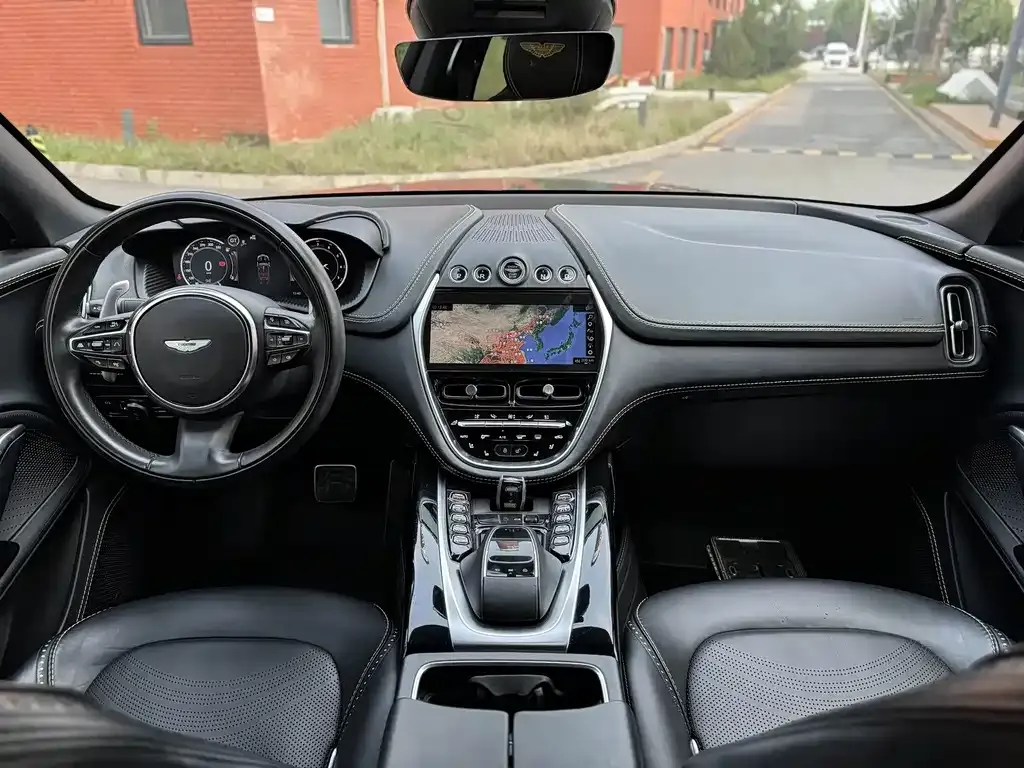 Aston Martin DBX 2022 из CN, фото 4
