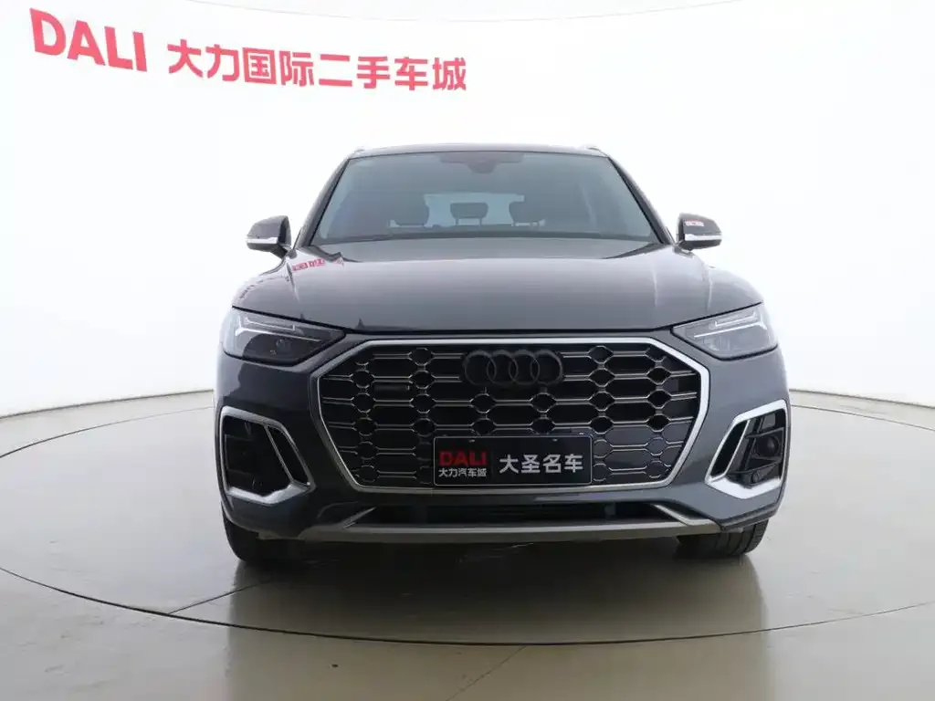 Audi Q5L 2021 из CN, фото 2