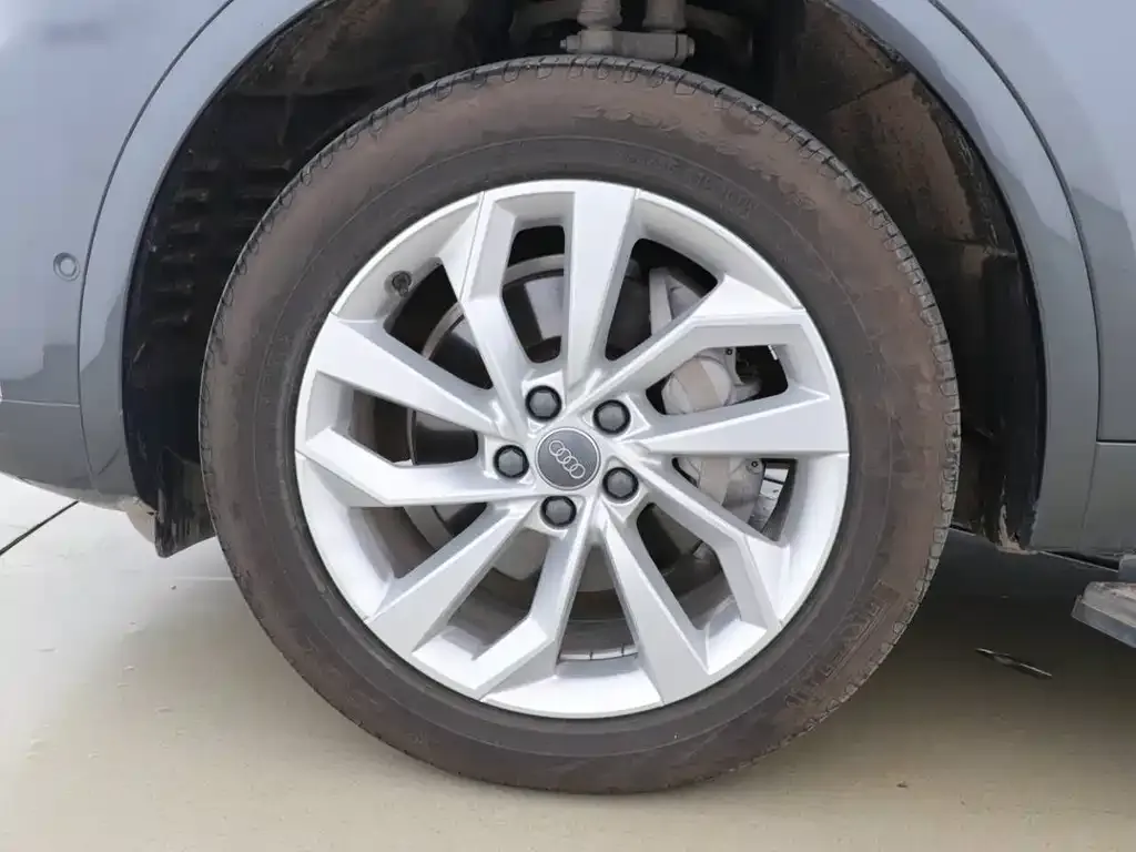 Audi Q5L 2021 из CN, фото 5