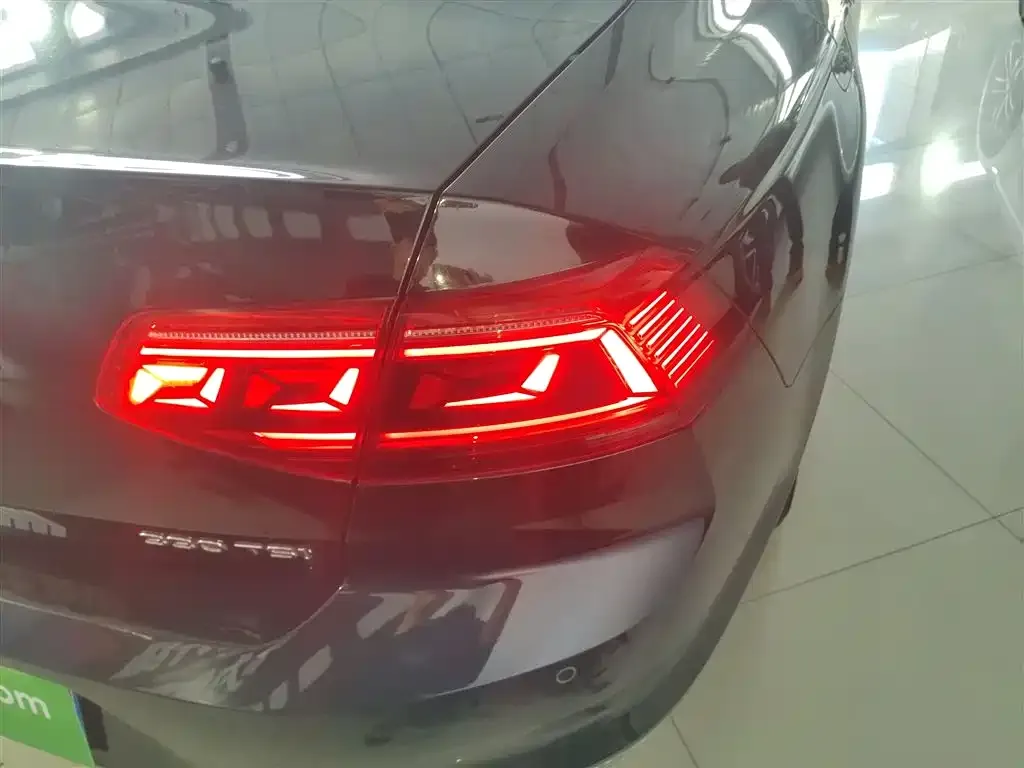 Volkswagen Magotan 2021 из CN, фото 8