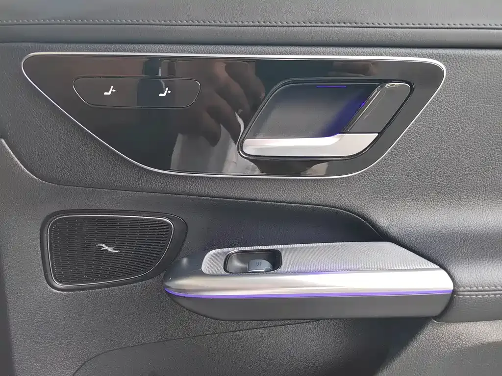 Mercedes-Benz GLC 2023 из CN, фото 8