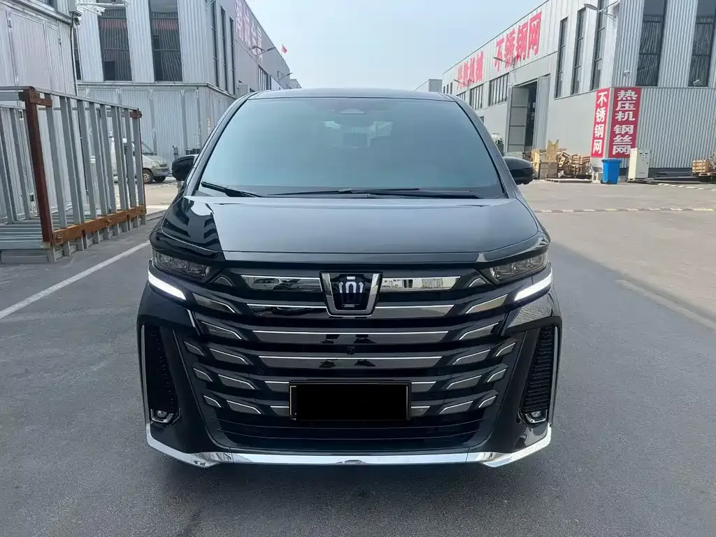 Toyota Vellfire 2024 из CN, фото 1