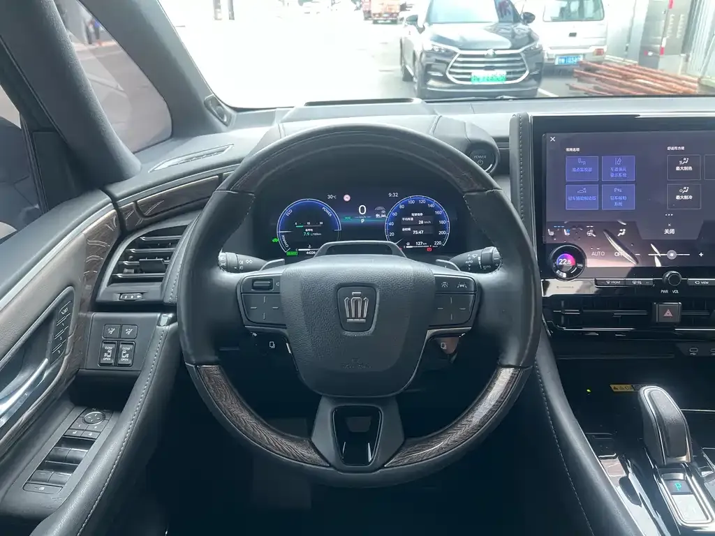 Toyota Vellfire 2024 из CN, фото 8