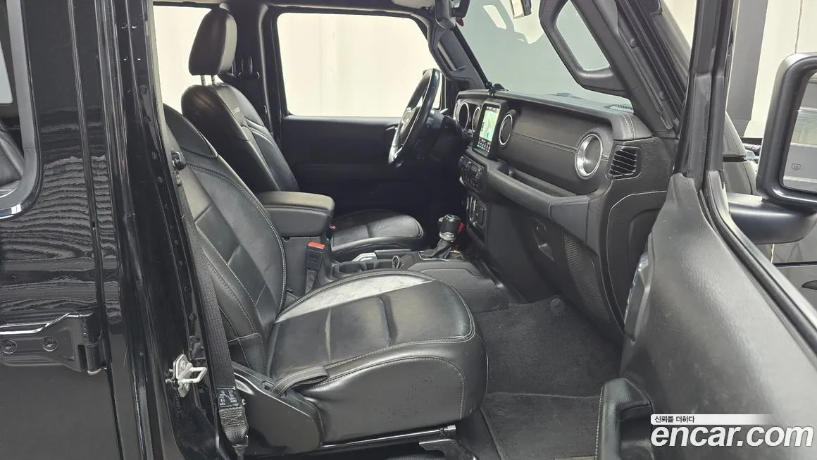 Jeep Wrangler 2021 из KR, фото 10