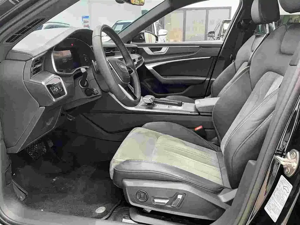 Audi A6L 2024 из CN, фото 8