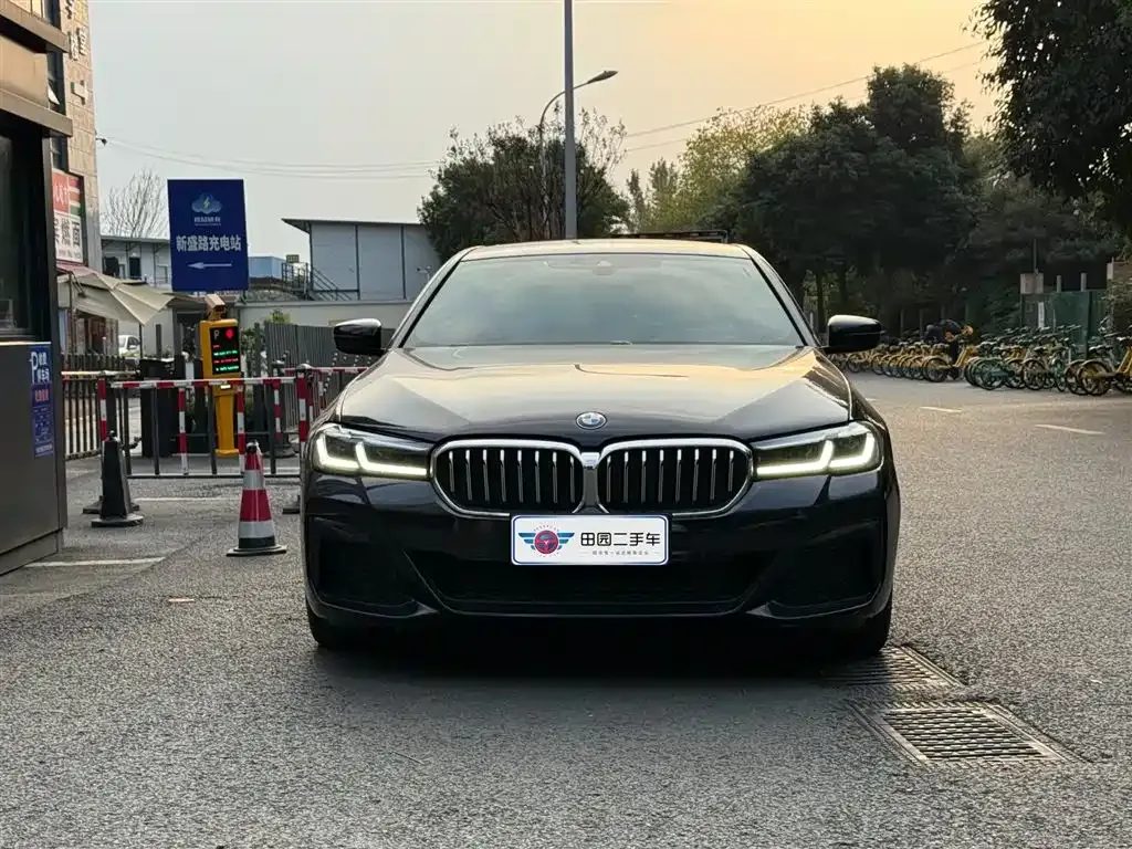 BMW 5 Series (Import) — фото 2