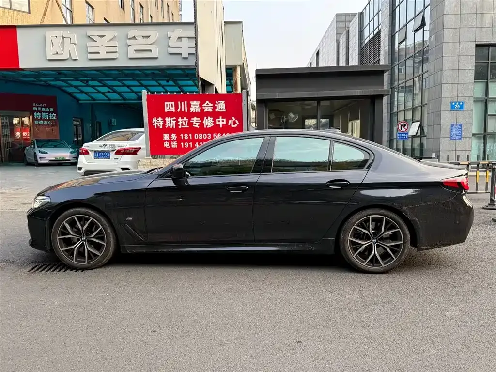 BMW 5 Series (Import) — фото 3