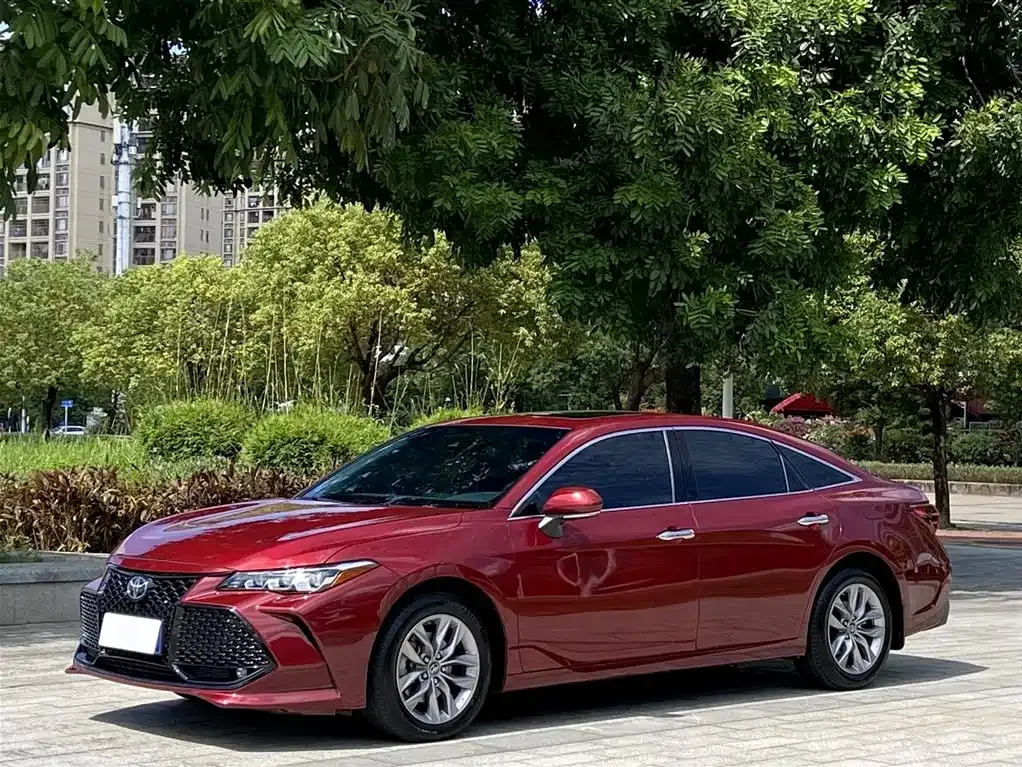 Toyota Avalon 2022 из CN, фото 1