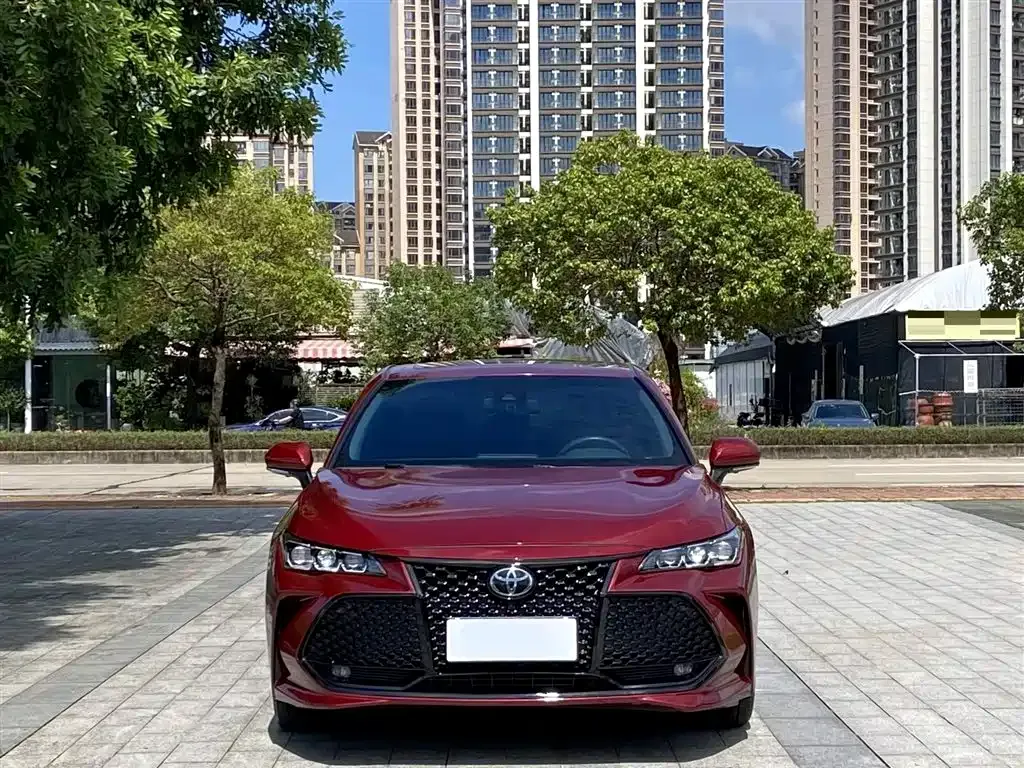 Toyota Avalon 2022 из CN, фото 2