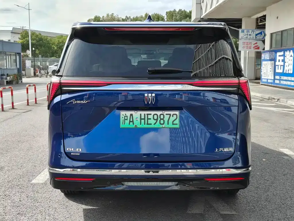Buick GL8 Hybrid 2024 из CN, фото 4