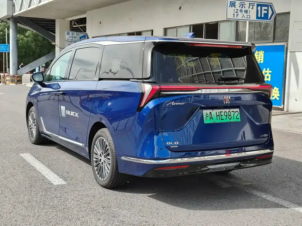 Buick GL8 Hybrid 2024 из CN, фото 6