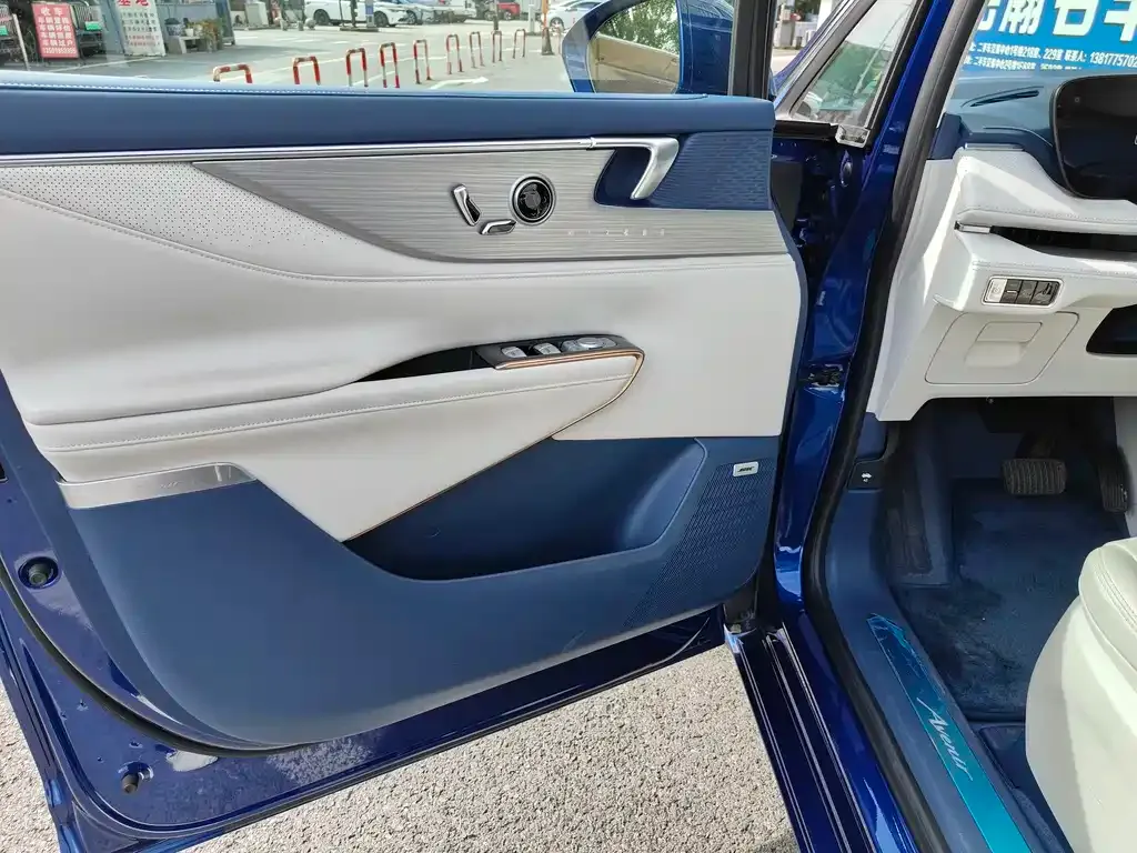 Buick GL8 Hybrid 2024 из CN, фото 8