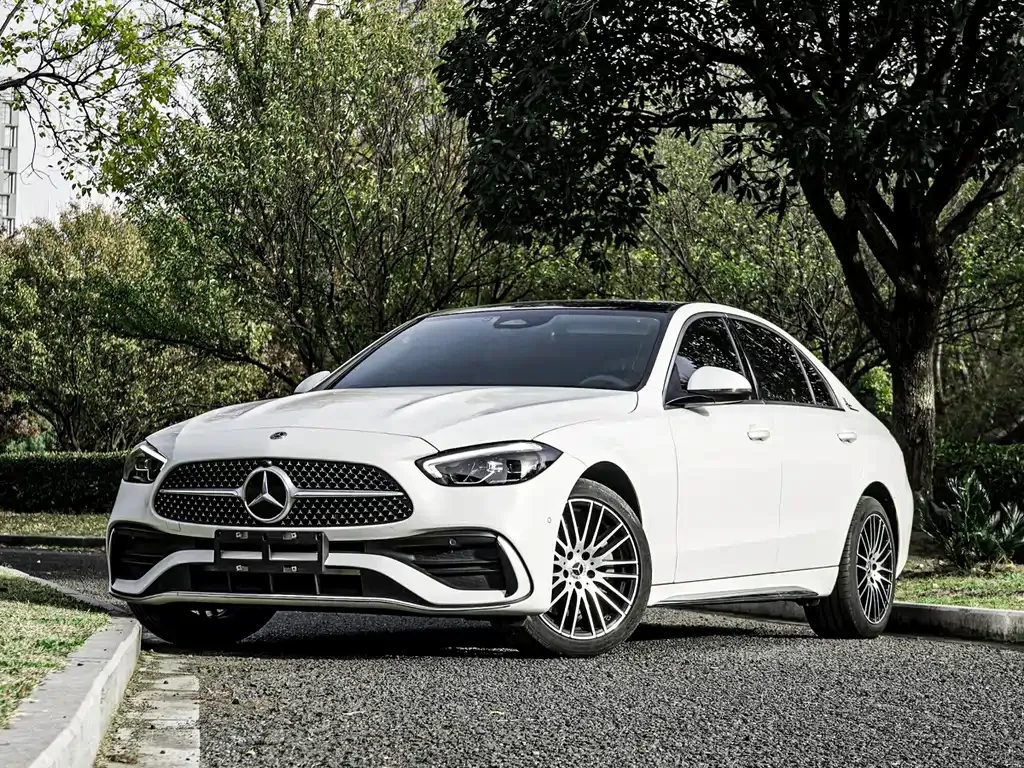 Mercedes-Benz C-Class — фото 1