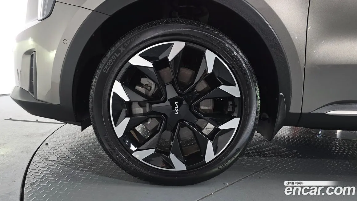 Kia Sorento — фото 5