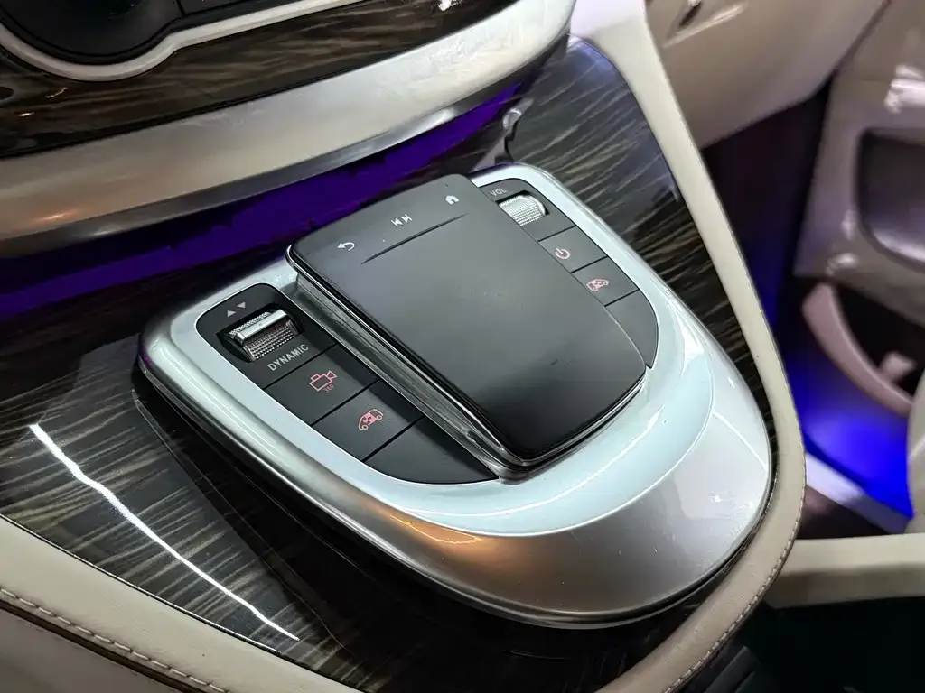 Mercedes-Benz Vito 2023 из CN, фото 10