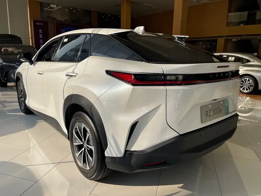 Lexus RZ 2023 из CN, фото 2