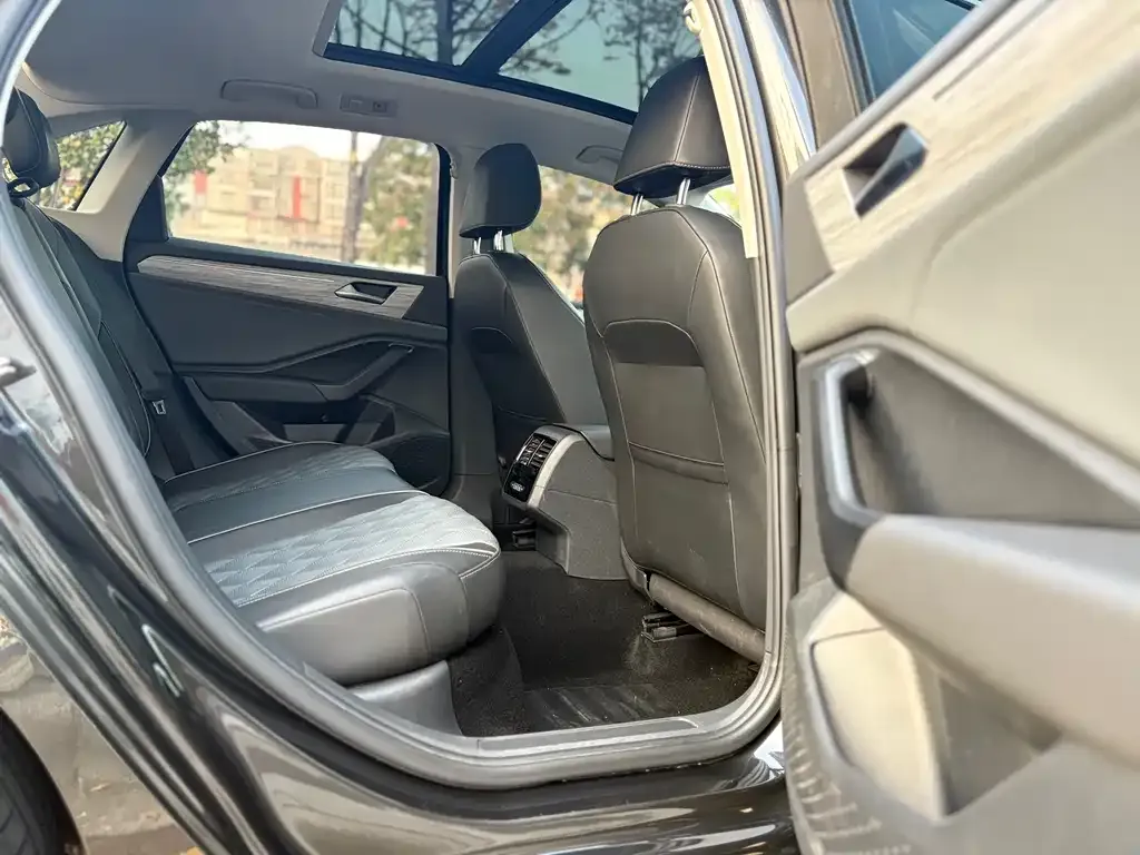 Volkswagen Sagitar 2022 из CN, фото 10
