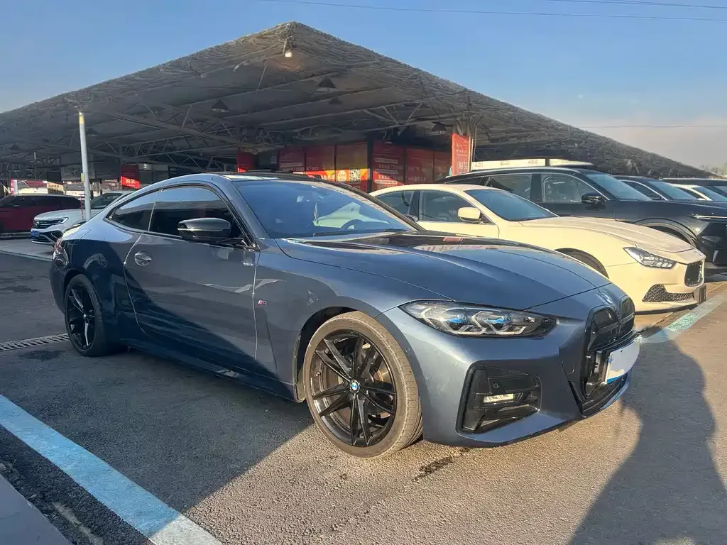 BMW 4 Series 2022 из CN, фото 3