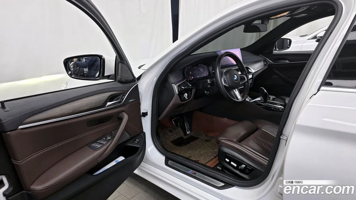 BMW 5-Series 2021 из KR, фото 10