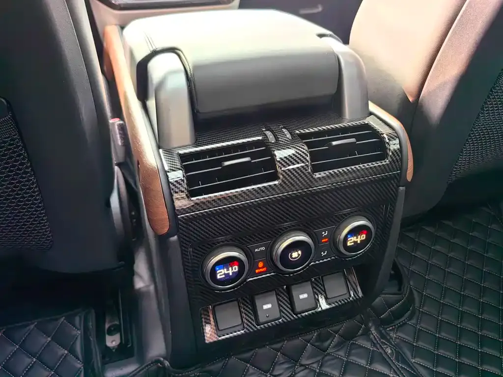 Land Rover Defender 2023 из CN, фото 9